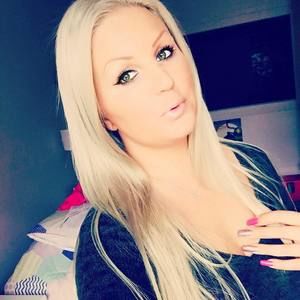 Meet your Posher, Karine